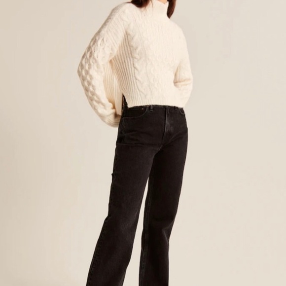 Abercrombie & Fitch White Cable Turtleneck Sweater - Picture 6 of 15